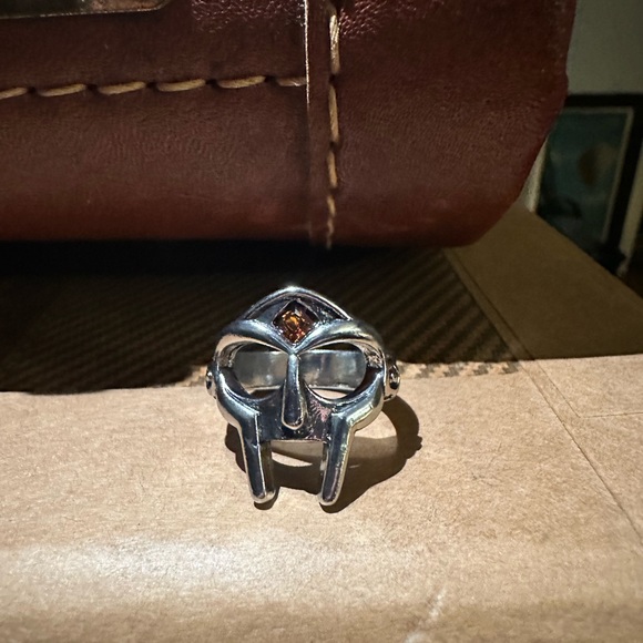 Mf doom ring with gem 💎💍 - Picture 6 of 6